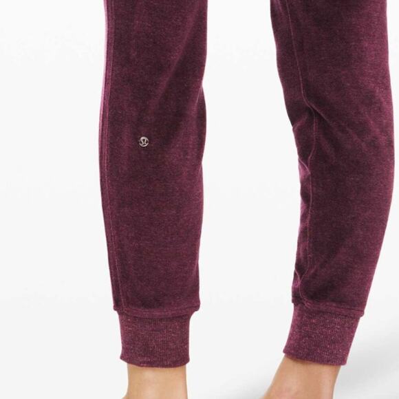 Lululemon Warm Down Jogger *Velour Heathered Arctic Plum Size 6 - Picture 3 of 9